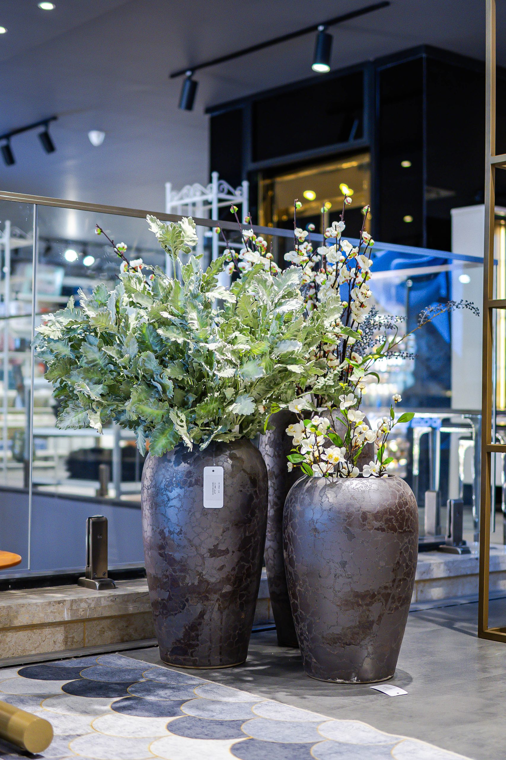 قطع بروسلين عصرية